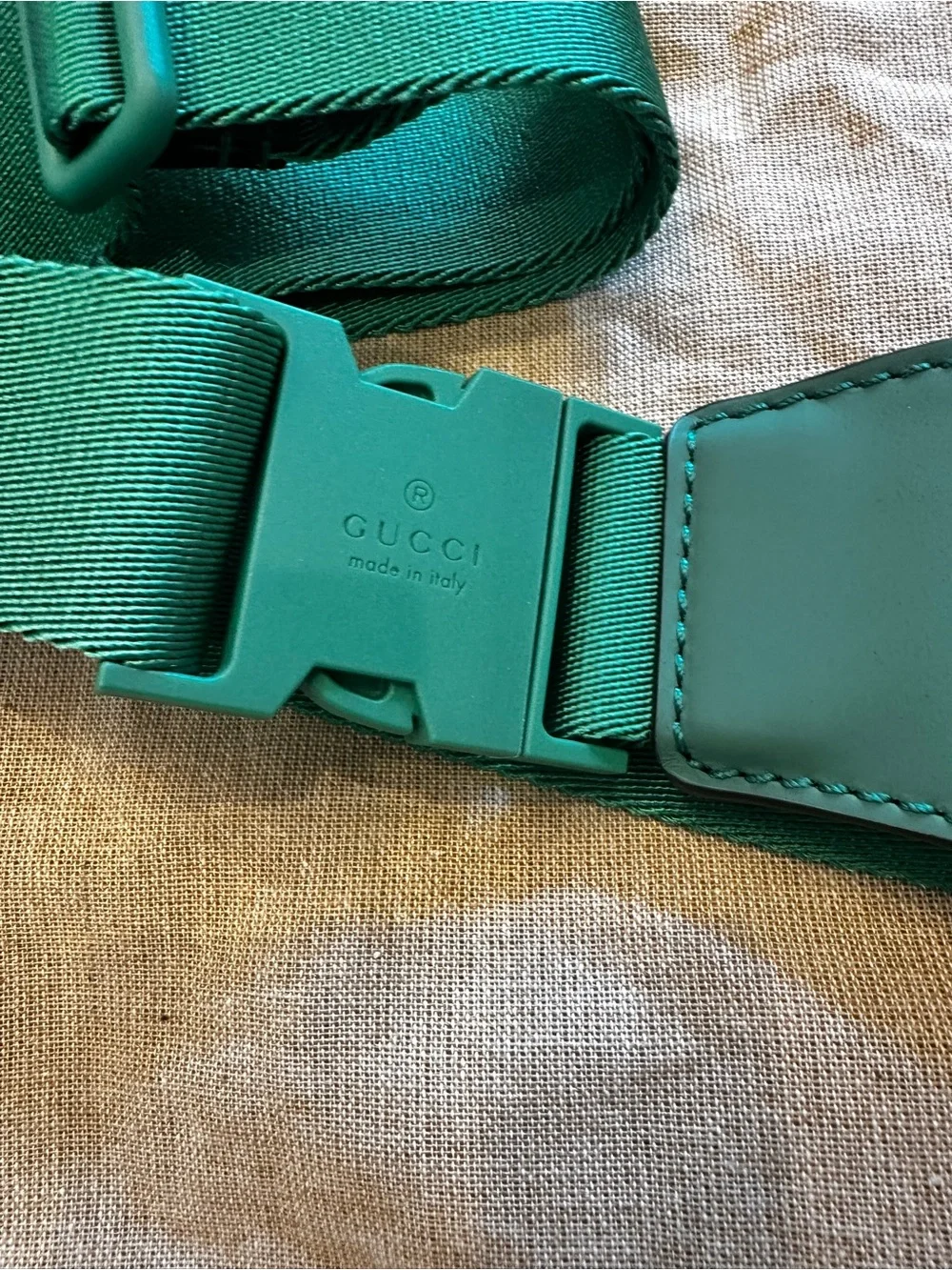 Gucci GG Embossed Belt Bag💚